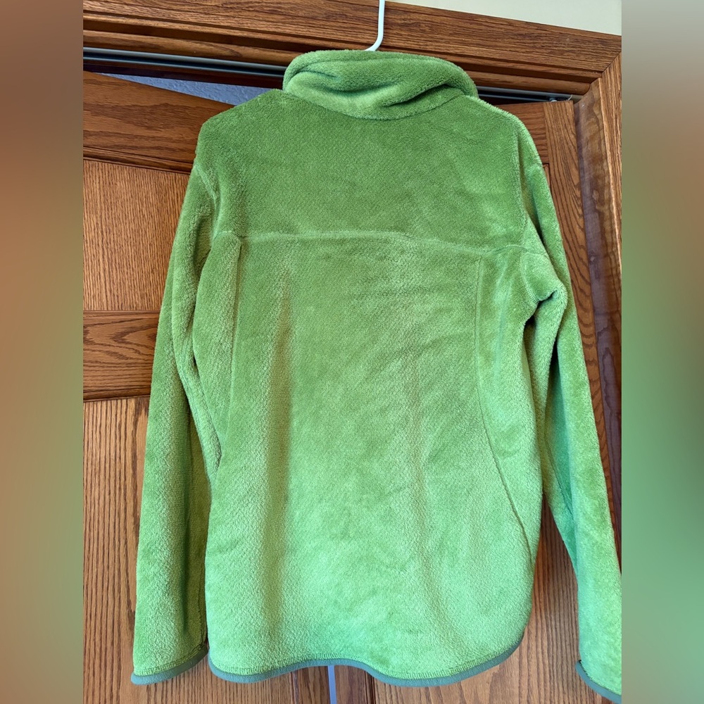 Patagonia Women's Re-Tool Half-Snap Green Fleece Pullover - Picture 5 of 5